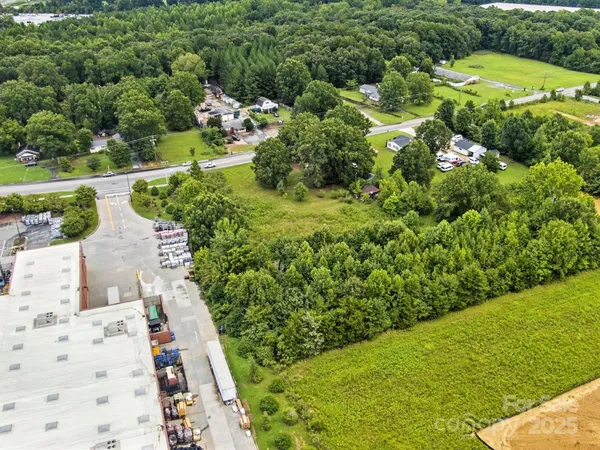 a view of a garden with a lake