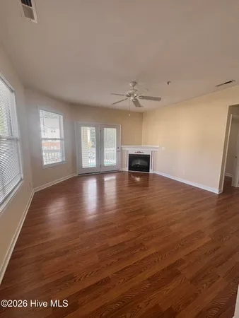 $1,550 | 712 Indica Court, Unit 201, Wilmington, NC 28405