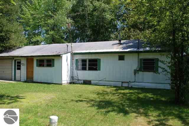 6639 Betsie River Road Interlochen, MI 49643 - Photo 9 of 24 1737574-8.JPG