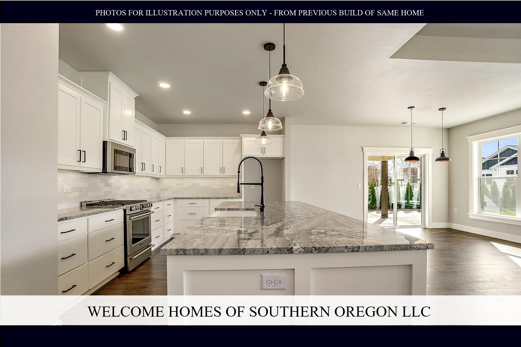 3238 Obsidian Rdg Way Medford, OR 97504 - Photo 14 of 37 A12