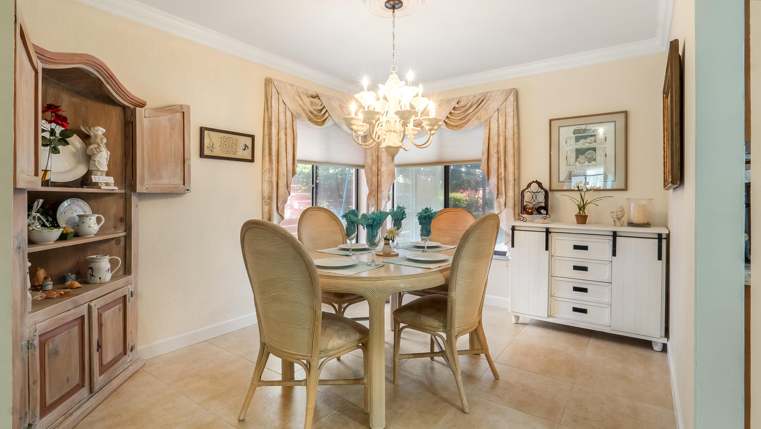 21596 Magdalena Terrace Boca Raton, FL 33433 - Photo 8 of 31 DSC04649
