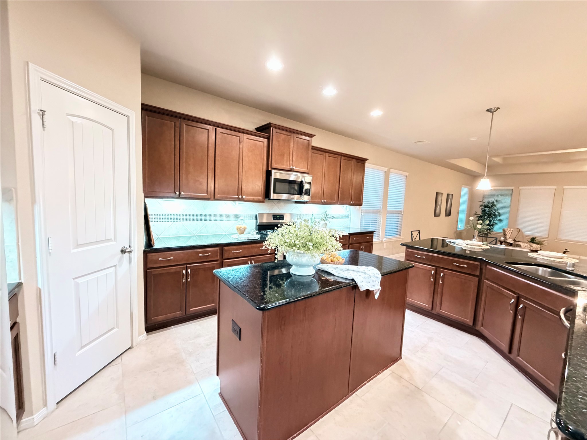 5502 Claymore Meadow Lane Spring, TX 77389 - Photo 6 of 45 Convenient kitchen island
