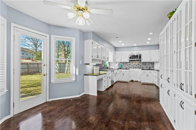 $455,000 | 9248 Twilight Lane, Lenexa, KS 66219