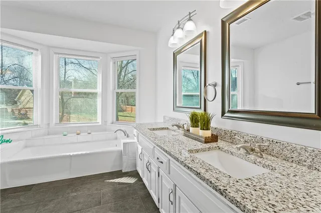 $455,000 | 9248 Twilight Lane, Lenexa, KS 66219