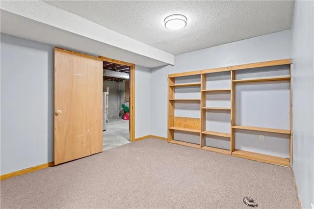 $455,000 | 9248 Twilight Lane, Lenexa, KS 66219