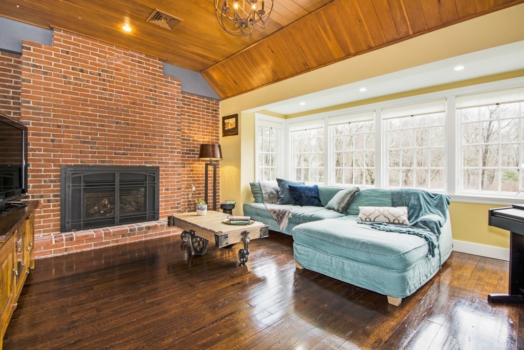 202 Concord Road Lincoln, MA 01773 - Photo 9 of 29