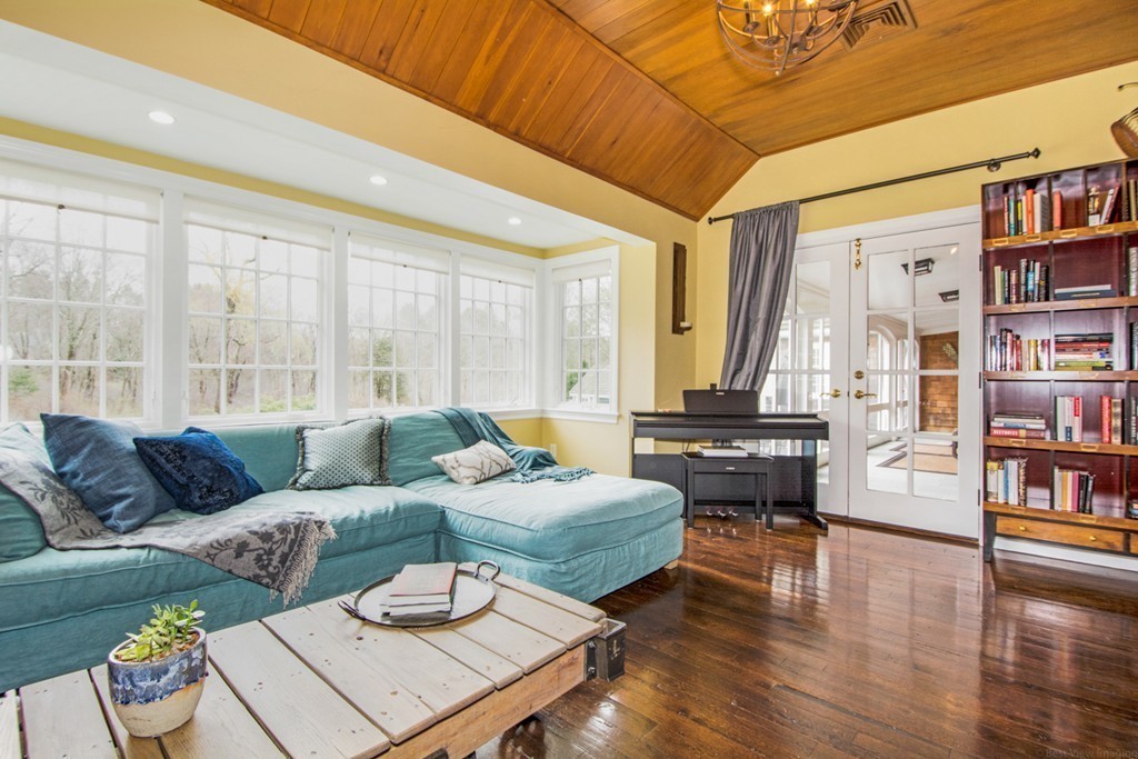 202 Concord Road Lincoln, MA 01773 - Photo 10 of 29