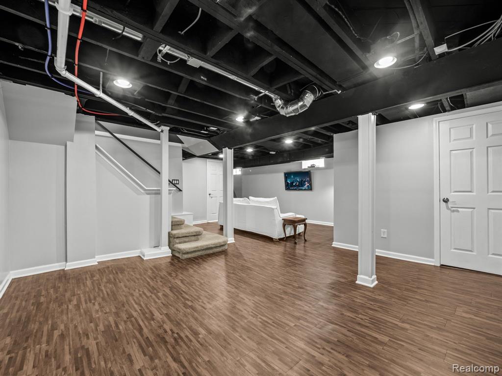 812 Cambridge Road Berkley, MI 48072 - Photo 23 of 32 Gallery Image 23
