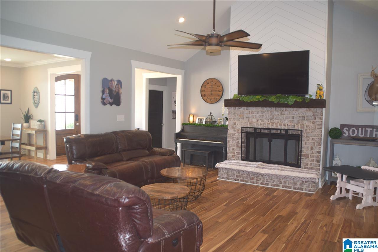 145 Creekside Circle Gadsden, AL 35901 - Photo 6 of 33