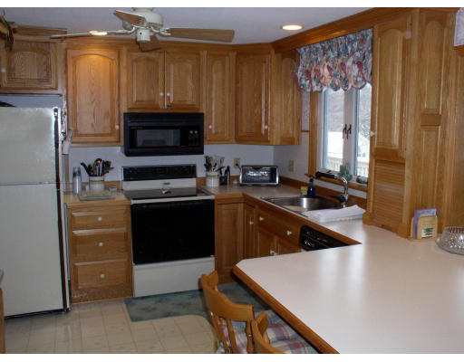 16 Hillandale Road Ashburnham, MA 01430 - Photo 4 of 8