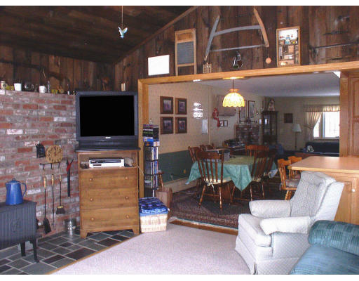 16 Hillandale Road Ashburnham, MA 01430 - Photo 5 of 8