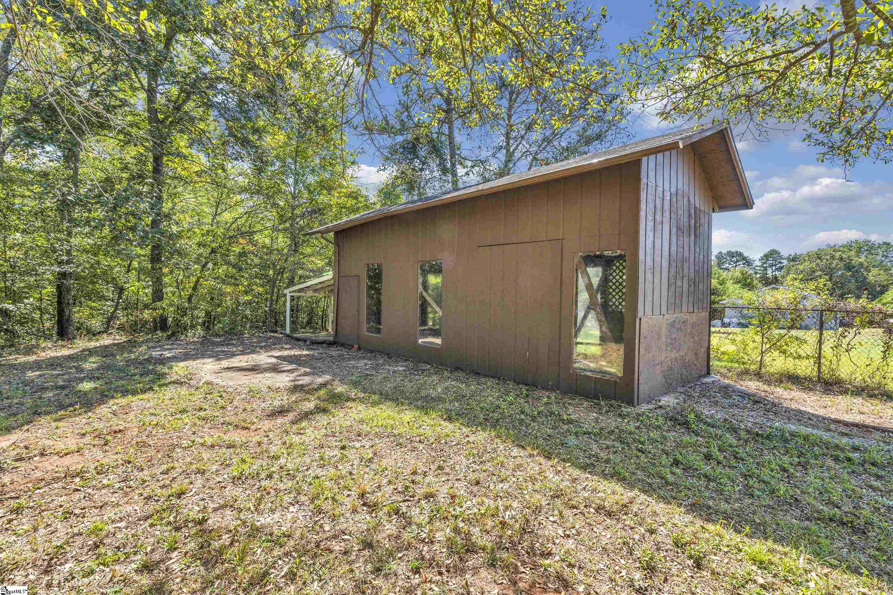 311 Old Pendleton Road Greenville, SC 29611 - Photo 27 of 32 Gallery Image 27