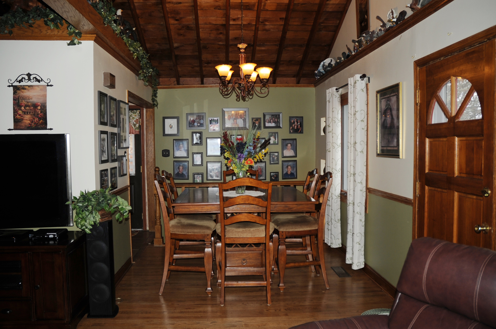 411 Marshall Road Northbrook, IL 60062 - Photo 7 of 19