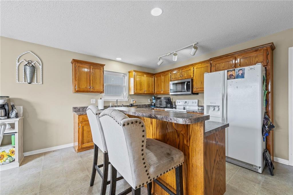 435 North Queen Ridge Avenue Independence, MO 64056 - Photo 10 of 32