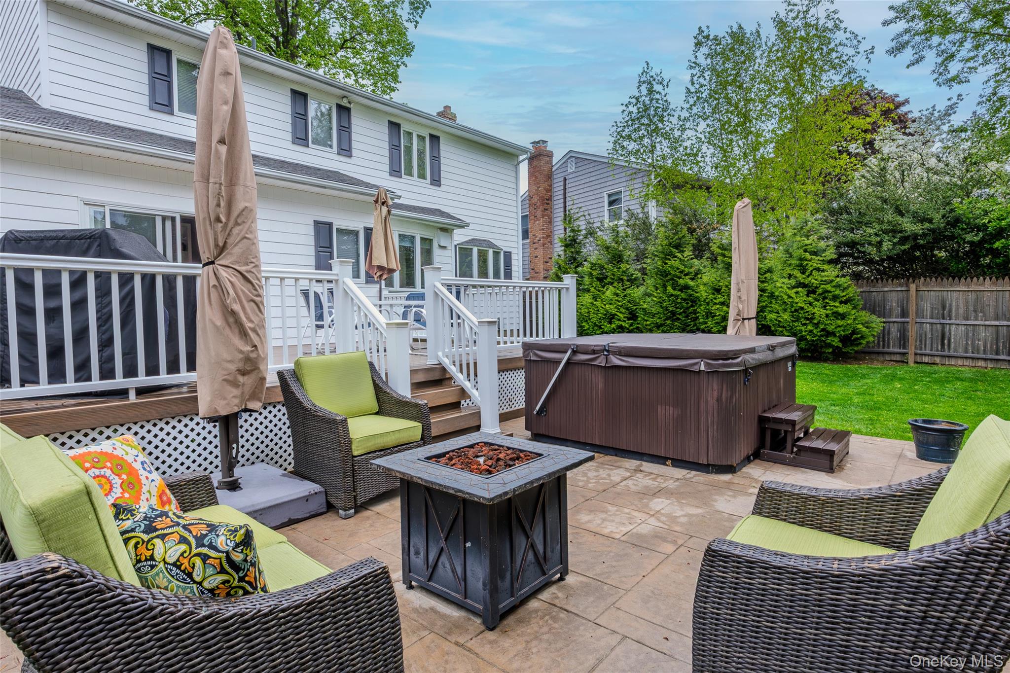 22 West Maple Road Greenlawn, NY 11740 - Photo 9 of 49