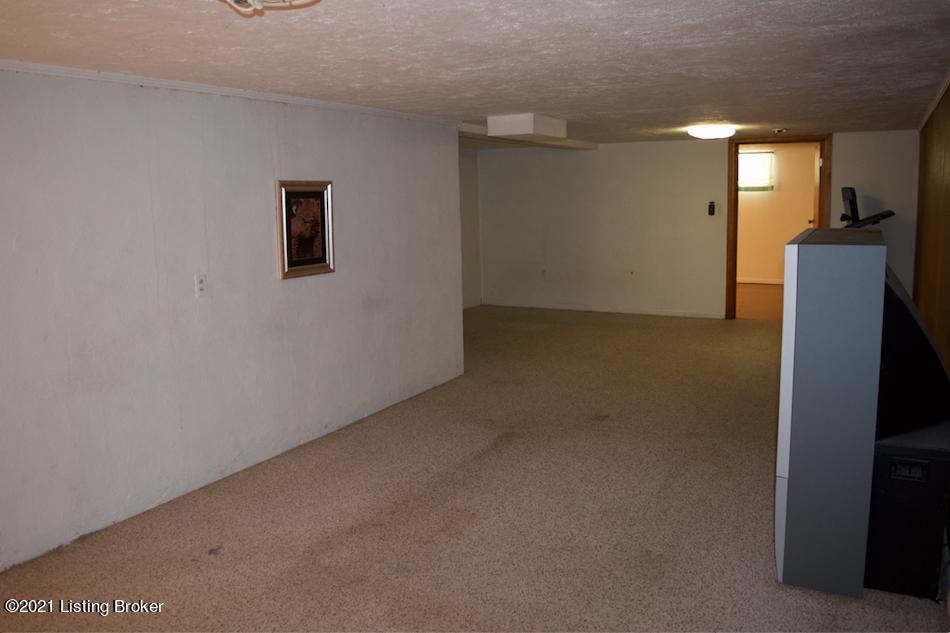 6710 Fernhaven Road Louisville, KY 40228 - Photo 20 of 24 Basement