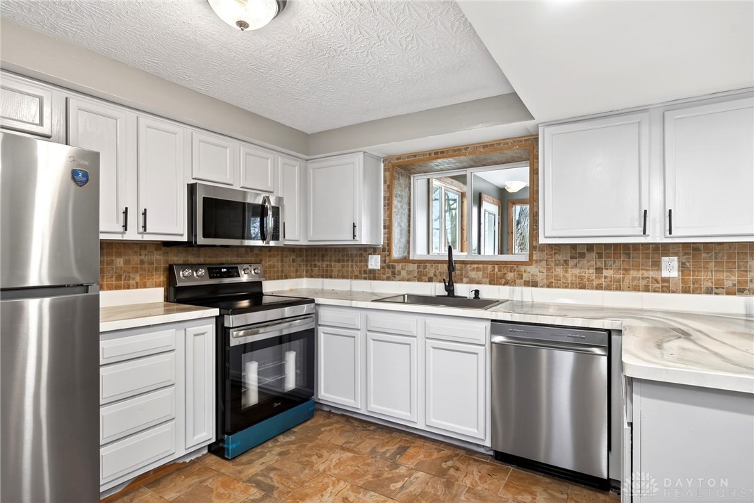 6308 Hemingway Road Dayton, OH 45424 - Photo 18 of 50