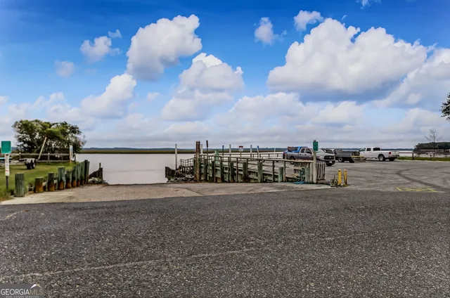 $309,000 | 203 Foxwood Circle, St. Marys, GA 31558