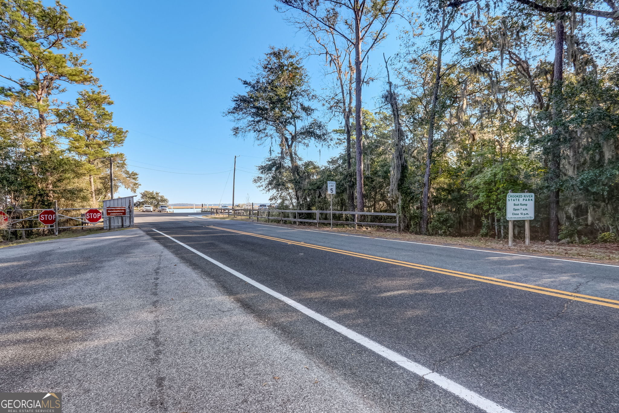 203 Foxwood Circle St. Marys, GA 31558 - Photo 46 of 52 a view of a tennis court