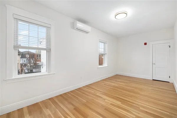 $2,200 | 54 Sutton Street, Unit 4, Providence, RI 02903