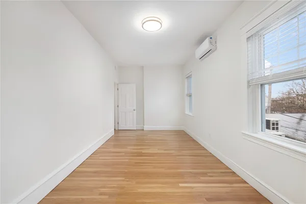 $2,200 | 54 Sutton Street, Unit 4, Providence, RI 02903