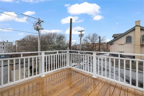 $2,200 | 54 Sutton Street, Unit 4, Providence, RI 02903