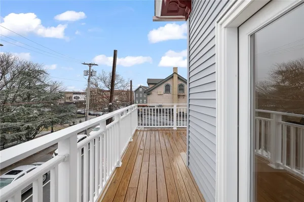 $2,200 | 54 Sutton Street, Unit 4, Providence, RI 02903