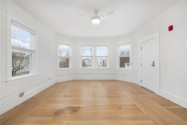 $2,200 | 54 Sutton Street, Unit 4, Providence, RI 02903