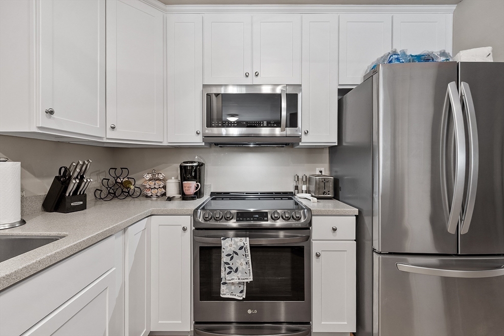 210 Chickering Road, Unit 102A North Andover, MA 01845 - Photo 5 of 20 Gallery Image 5