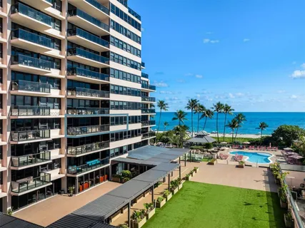 $810,000 | 5225 Collins Avenue, Unit 603, Miami Beach, FL 33140