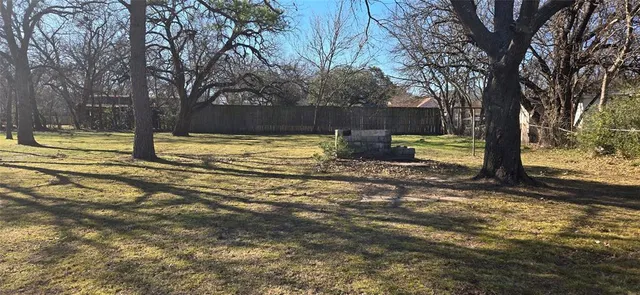 $174,000 | 809 South Wine Street, Gainesville, TX 76240