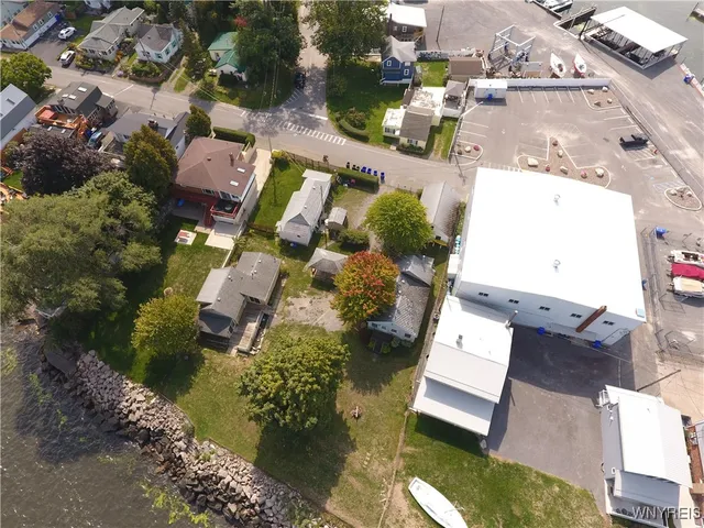 $599,000 | 5841-5847 Ontario Street, Newfane, NY 14126