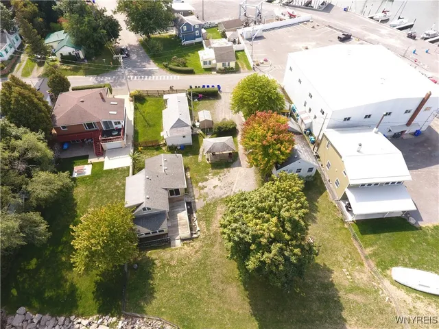 $599,000 | 5841-5847 Ontario Street, Newfane, NY 14126