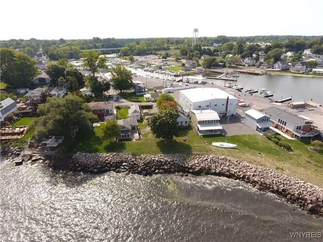 $599,000 | 5841-5847 Ontario Street, Newfane, NY 14126