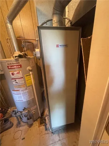 $599,000 | 5841-5847 Ontario Street, Newfane, NY 14126