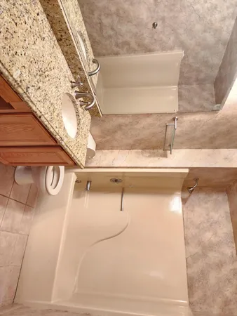 $2,600 | 2153 Royal Poinciana Boulevard, Melbourne, FL 32935