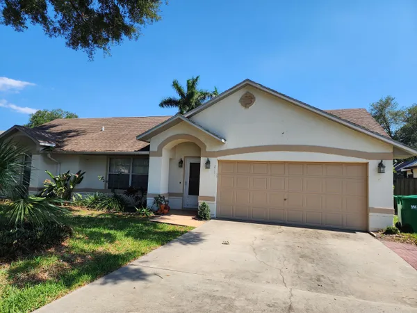$2,600 | 2153 Royal Poinciana Boulevard, Melbourne, FL 32935