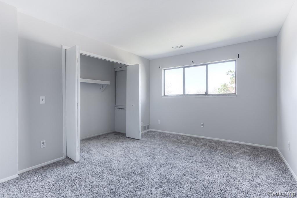 31993 West 12 Mile Road, Unit 303 Farmington Hills, MI 48334 - Photo 16 of 18