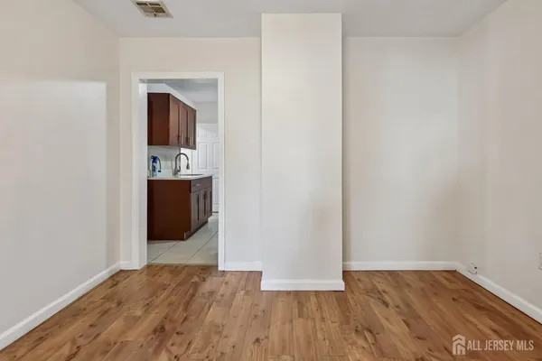 $2,200 | 660 Charles Street, Unit 2, Perth Amboy, NJ 08861