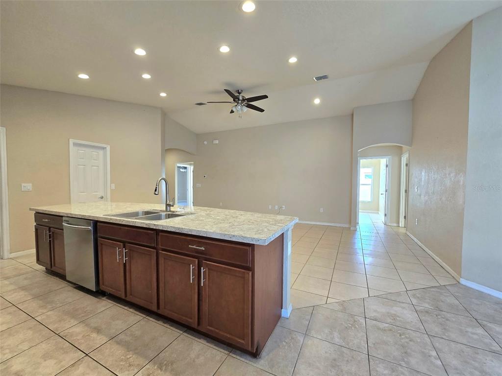 1022 Rivershore Avenue Lakeland, FL 33809 - Photo 8 of 23