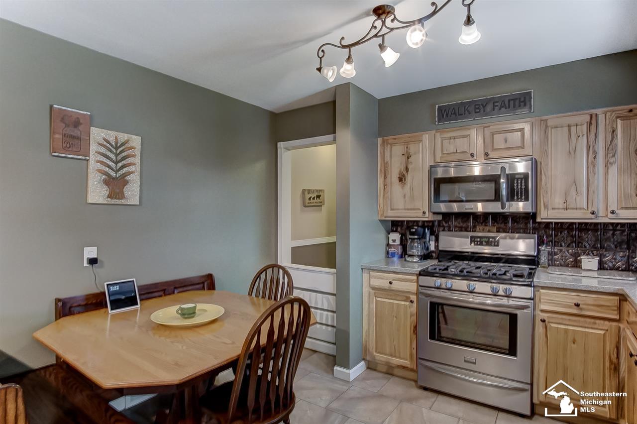 232 Ida Maybee Road Monroe, MI 48161 - Photo 12 of 45
