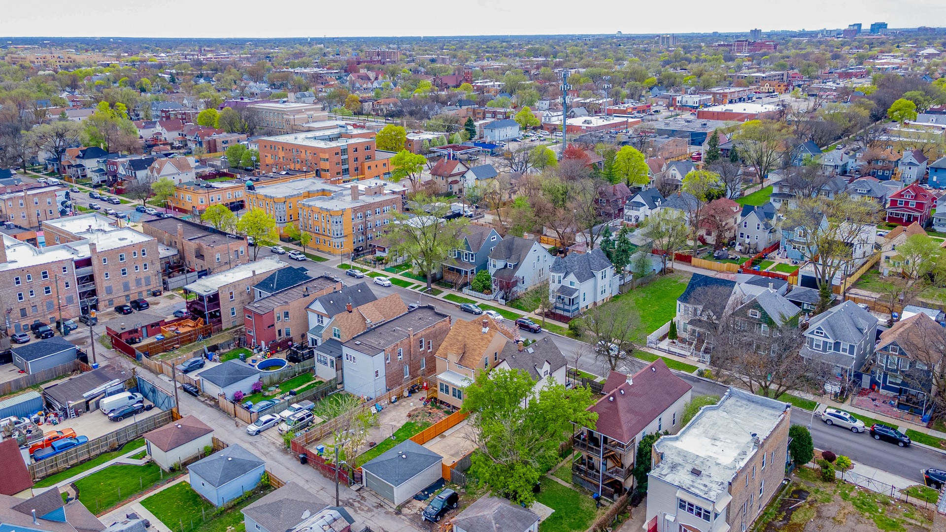 822 North Lockwood Avenue Chicago, IL 60651 - Photo 58 of 63 an aerial view of a city