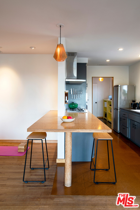 11046 Charnock Road Los Angeles, CA 90034 - Photo 9 of 29