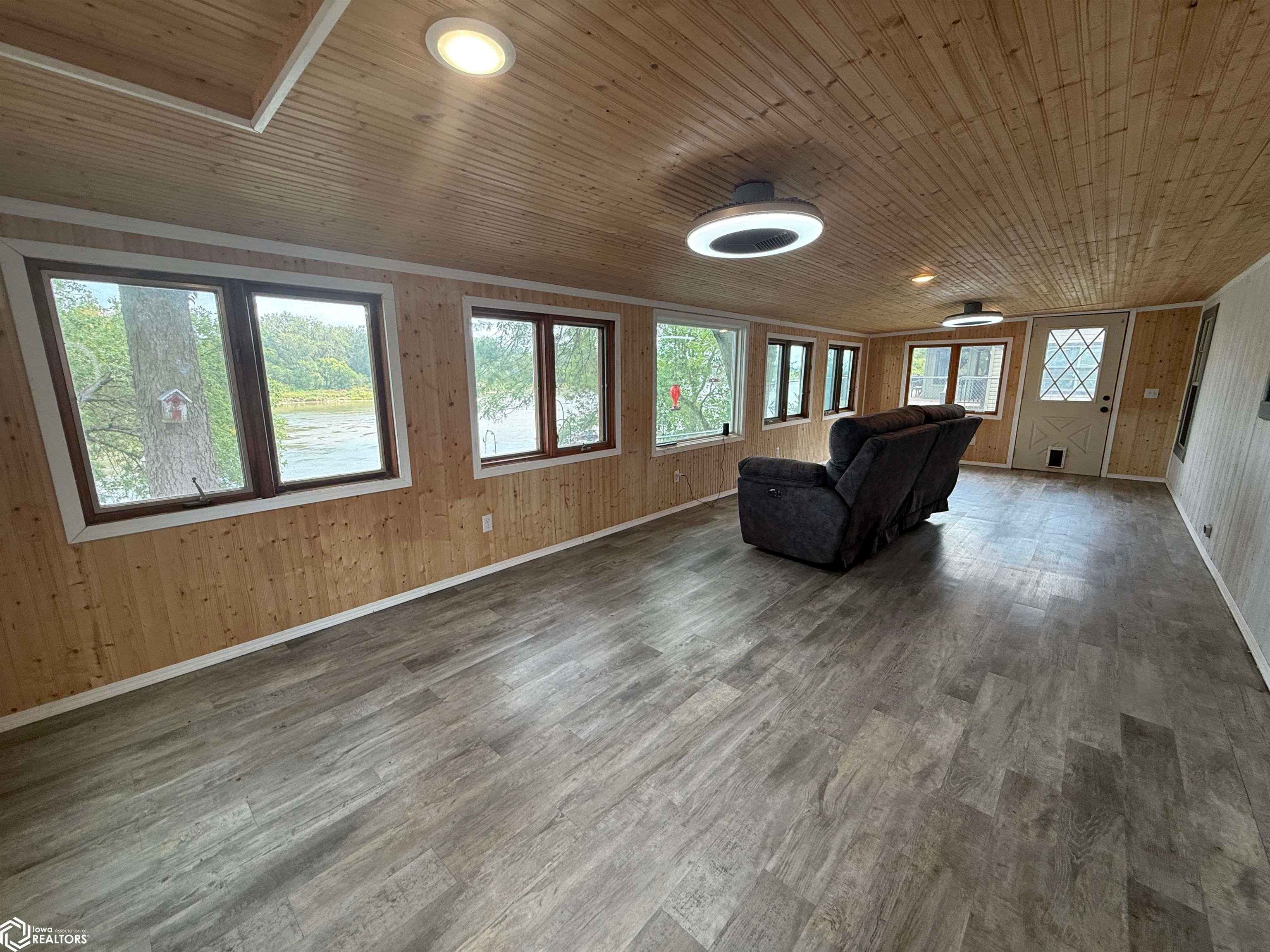 1302 2nd Avenue Decatur, NE 68020 - Photo 16 of 35 Gallery Image 16