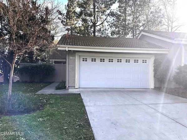 $2,950 | 157 Conifer Circle, Oak Park, CA 91377