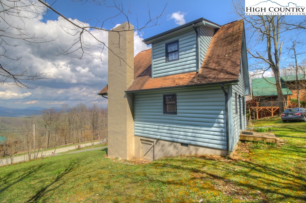 327 Running Deer Trail Boone, NC 28607 - Photo 16 of 18 Gallery Image 16