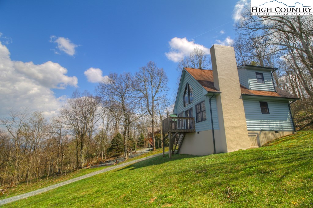327 Running Deer Trail Boone, NC 28607 - Photo 2 of 18 Gallery Image 2
