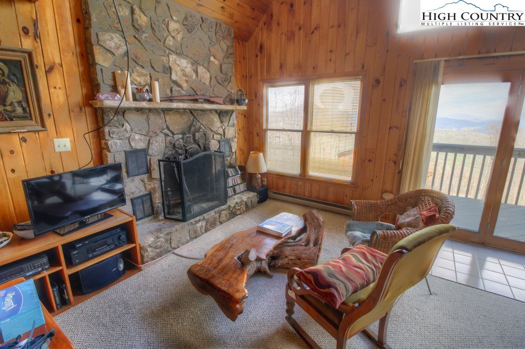 327 Running Deer Trail Boone, NC 28607 - Photo 4 of 18 Gallery Image 4
