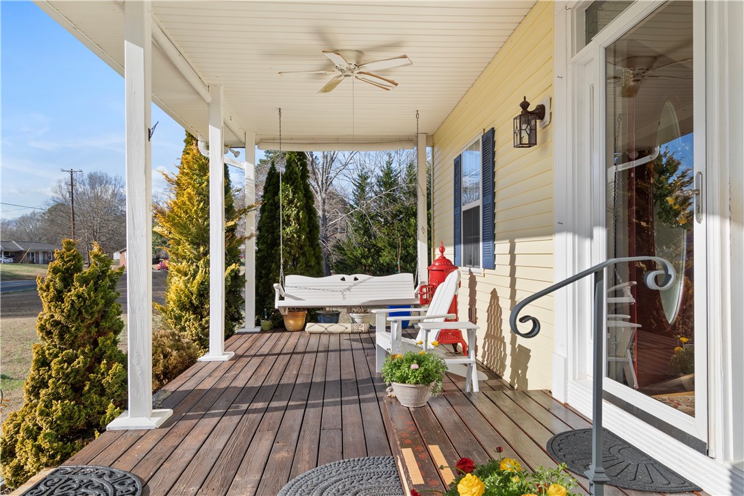 205 Torrington Road Walhalla, SC 29691 - Photo 3 of 32 Gallery Image 3