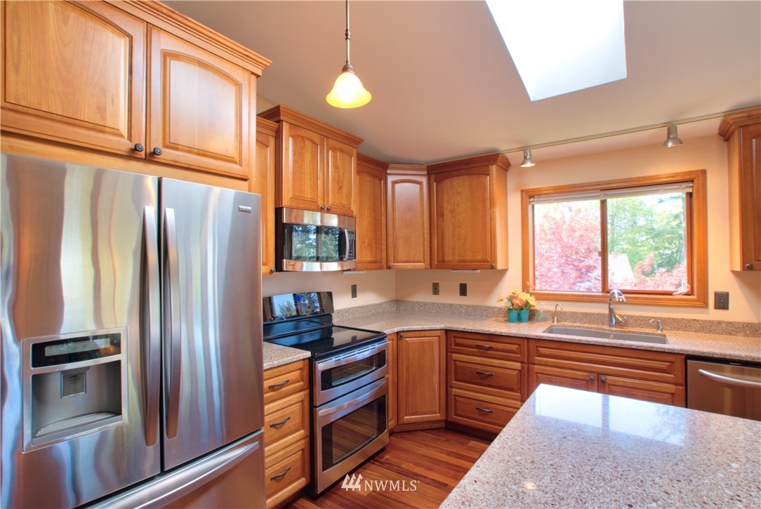 986 Goat Trail Loop Road Mukilteo, WA 98275 - Photo 3 of 25 Gallery Image 3